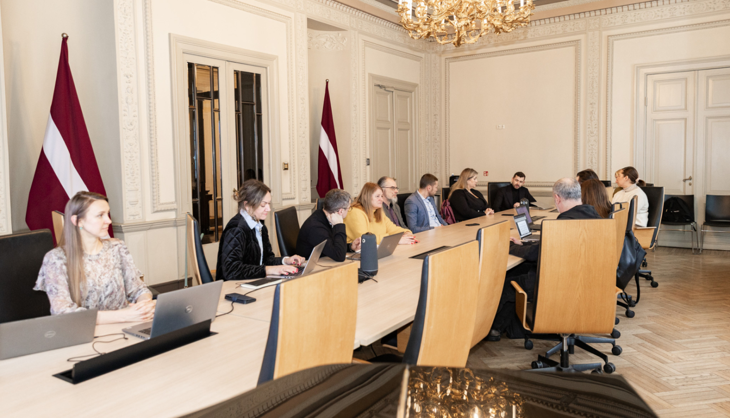 Darba grupas Latvijā radītas mūzikas īpatsvara palielināšanai radiostacijās pirmās sēdes norise KM Lielajā zālē