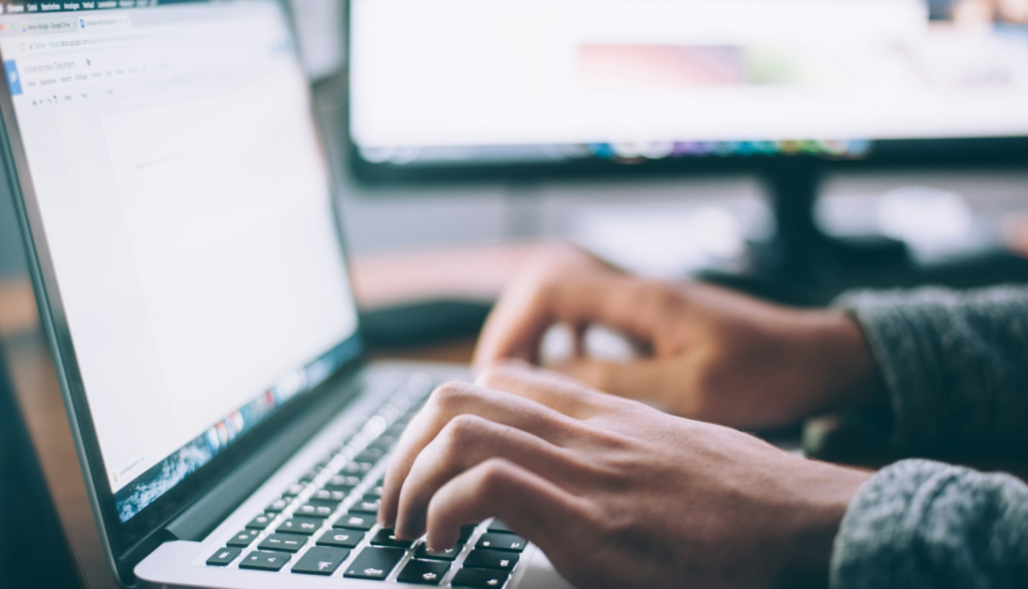 Darbs pie datora, foto: Unsplash