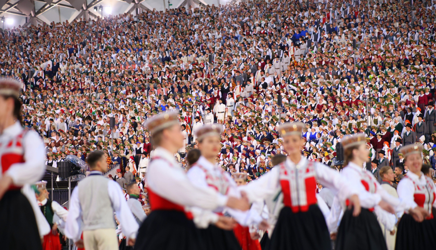 Dziesmu un Deju svētku koncerts - dejotāji un kora dziedātāji