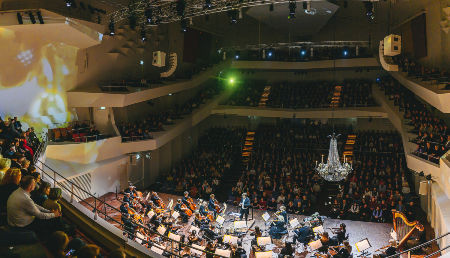 Vecgada koncerts ar Liepājas Simfonisko orķestri koncertzālē "Lielais dzintars" Liepājā