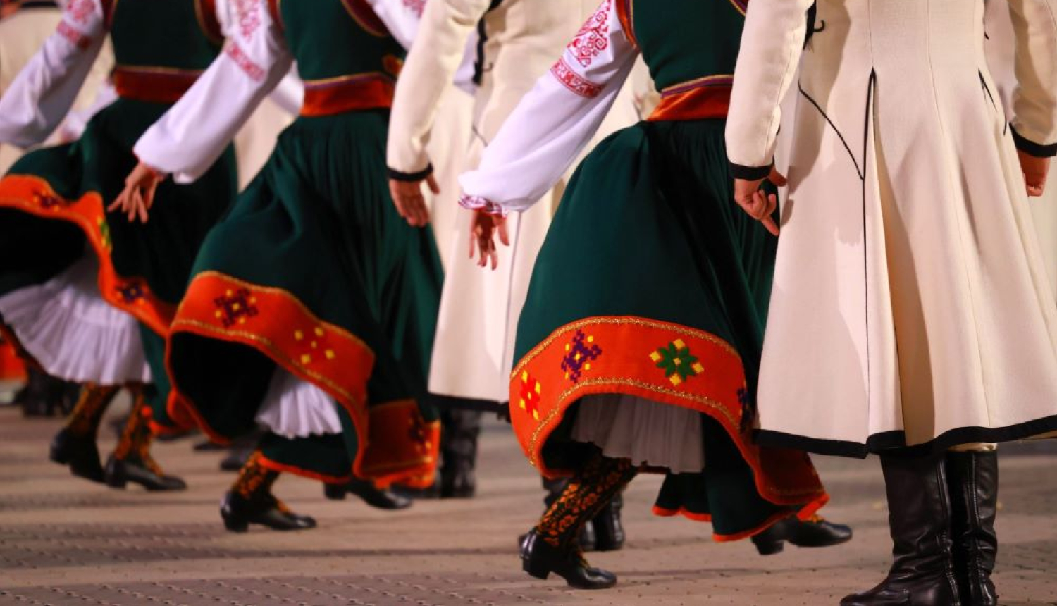 Tautas deju dejotāji, foto - Ilmārs Znotiņš, LNKC arhīvs