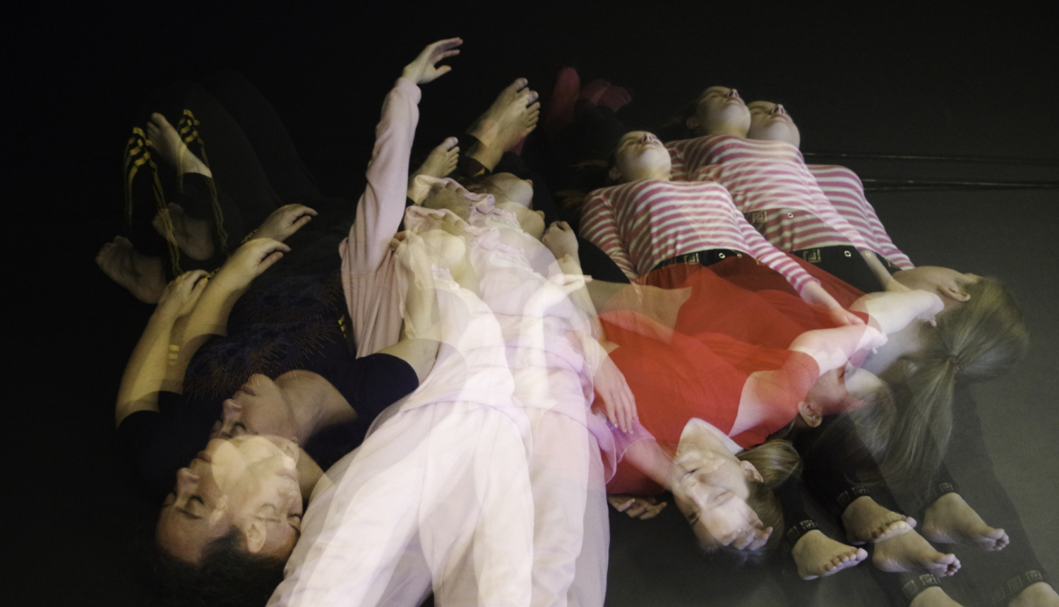 Izrādes mēģinājuma process