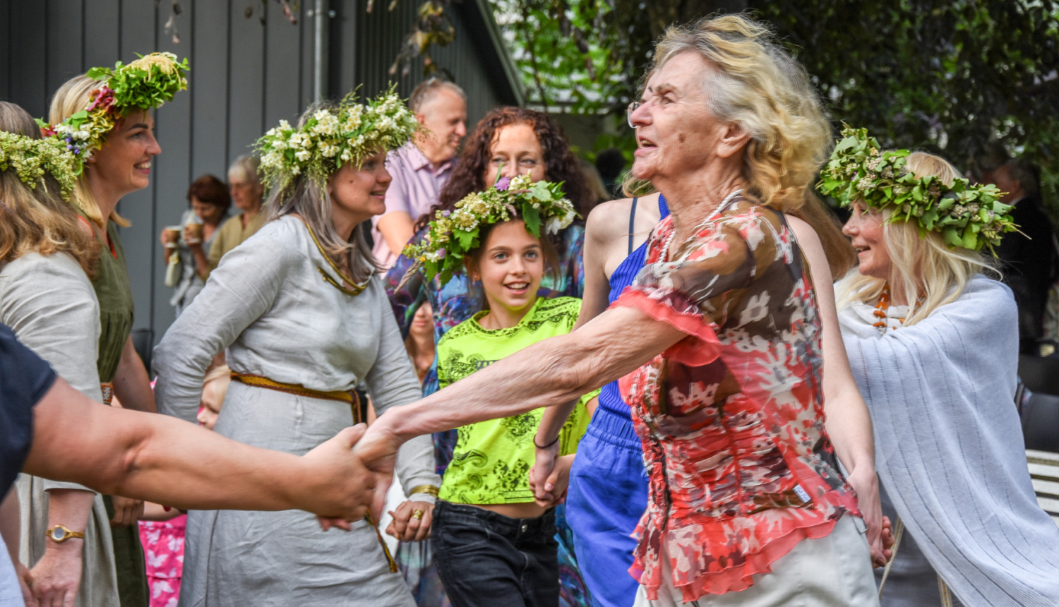 Saulgriežu ielīgošanas pasākums Raiņa un Aspazijas vasarnīcā