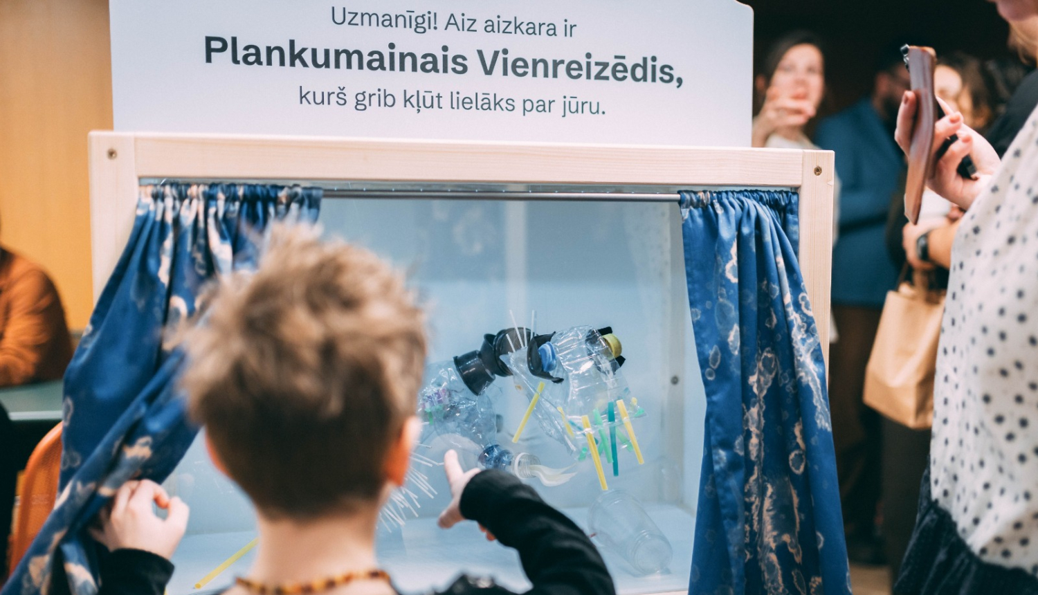 Izstāde "Jūras ļaundaru laboratorija", foto: Līva Stade