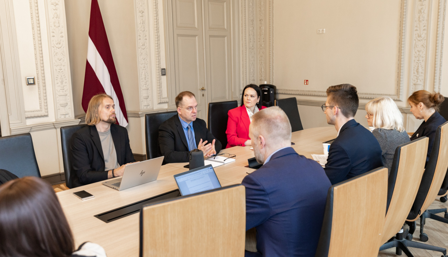 KM un IZM parstāvju tikšanās par profesionālās izglītības jautājumiem KM Lielajā zālē