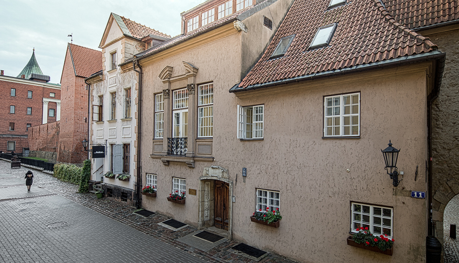 Latvijas Arhitektu savienības ēka Rīgā, Torņa ielā 11