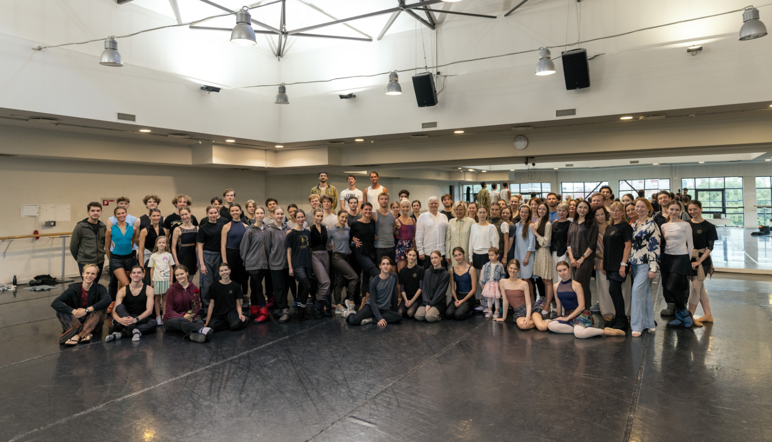 Latvijas Nacionālā baleta kolektīva foto 2025./2026. gada sezonu iesākot, foto: Jānis Ķeris