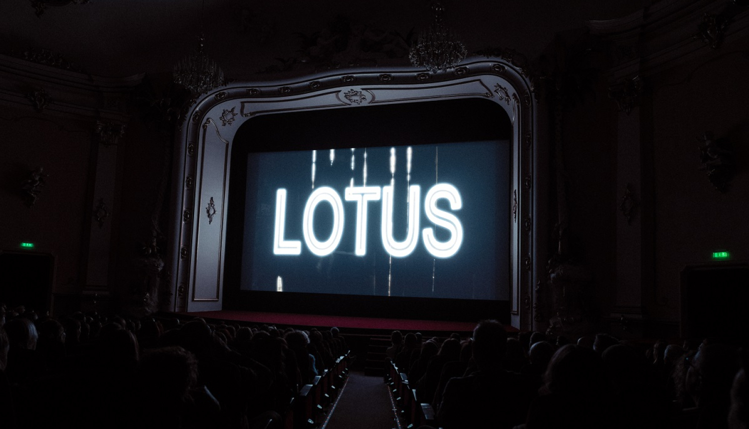 Filmas "Lotus" seanss kinoteātrī "Splendid Palace