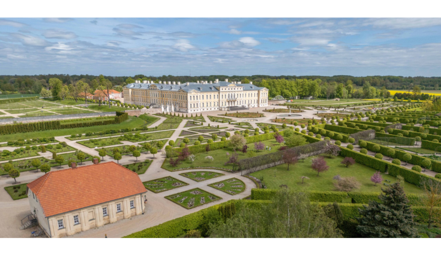 Rundāles pils dārzi