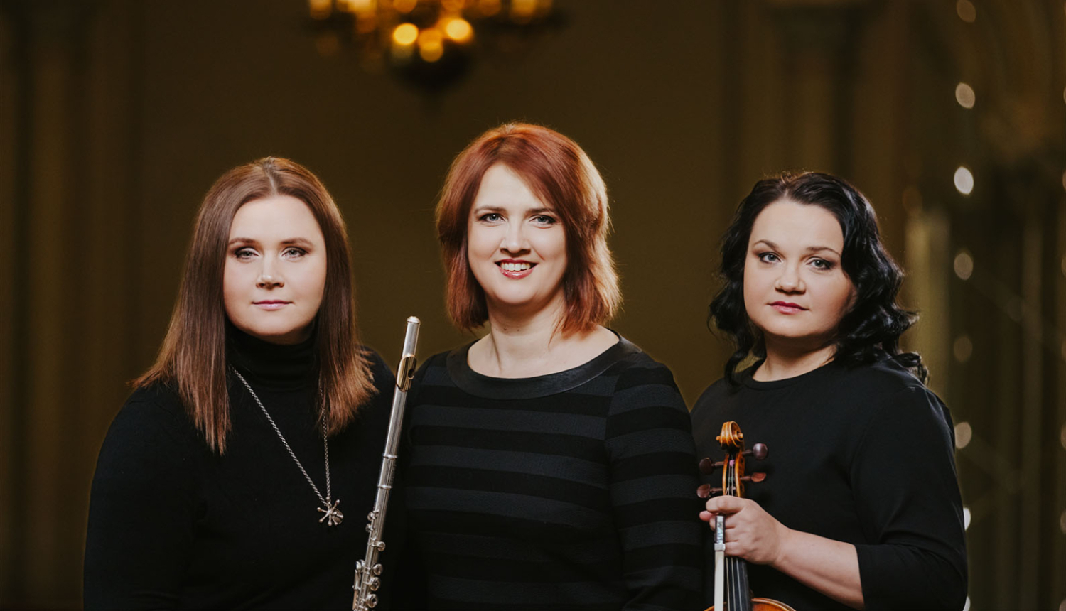 Kamermūzikas ansambļa NYX TRIO dalībnieces: pianiste Ieva Sarja, flautiste Anete Toča, vijolniece Tatjana Ostrovska. Publicitātes foto.