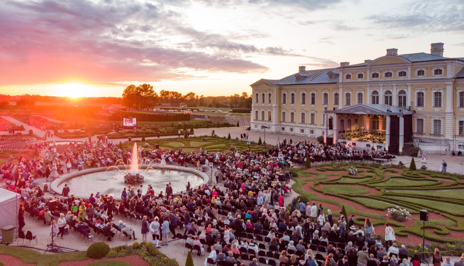 Rundāles pils teritorija
