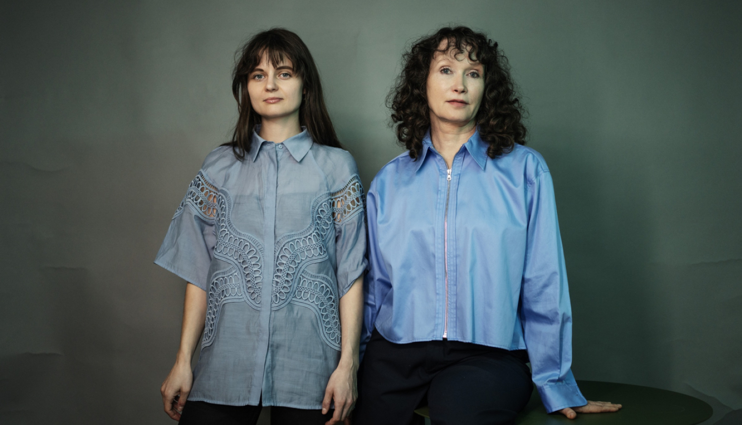 “Survival Kit 17” kuratores (no kreisās) Simona Markele Dvorāka un Elena Sorokina. Foto: Jérôme Bonnet