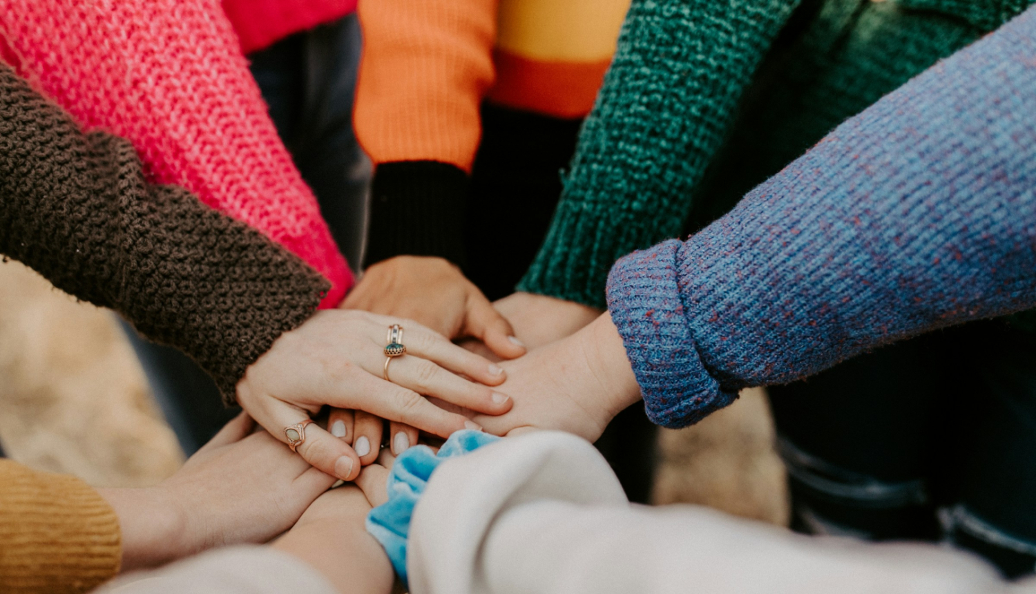 Sveicienā sadevušās rokas