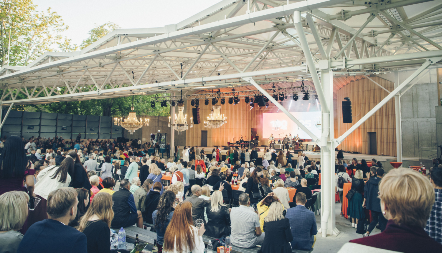 Skolu salidojums koncertdārzā “Pūt, vējiņi!”