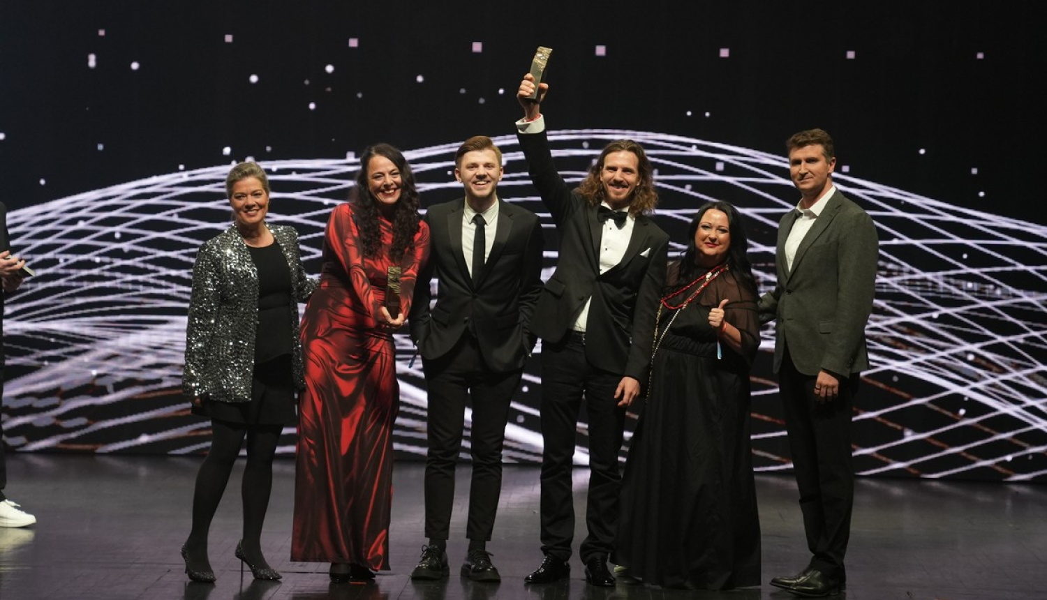 Radošā apvienība “Skudras Metropole” sadarbībā ar dizaina risinājumu uzņēmumu “Don't Panic” saņem balvu konkursā “Heavent Awards 2025” Kannās