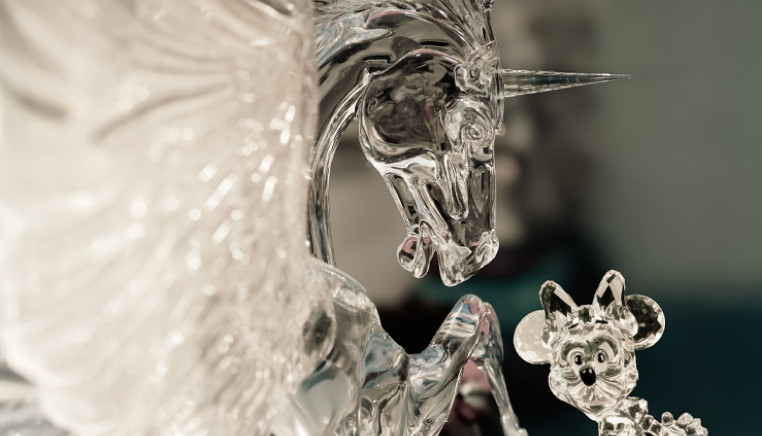 Attēls ar stikla vienradzi