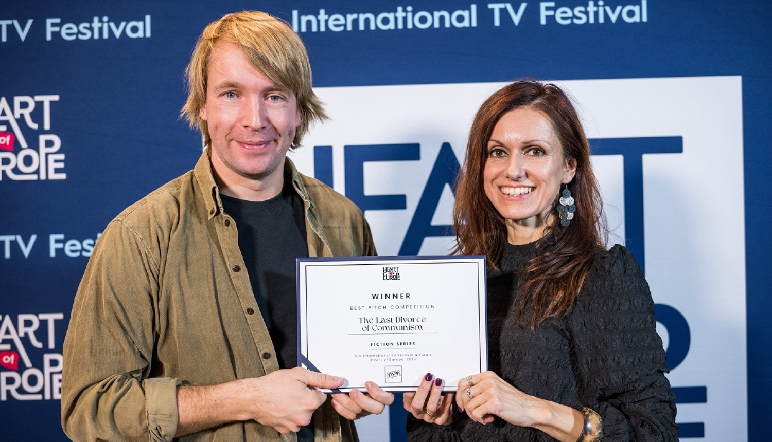 Daudzsēriju filmas idejas un scenārija līdzautori Teodora Markova un Staņislavs Tokalovs