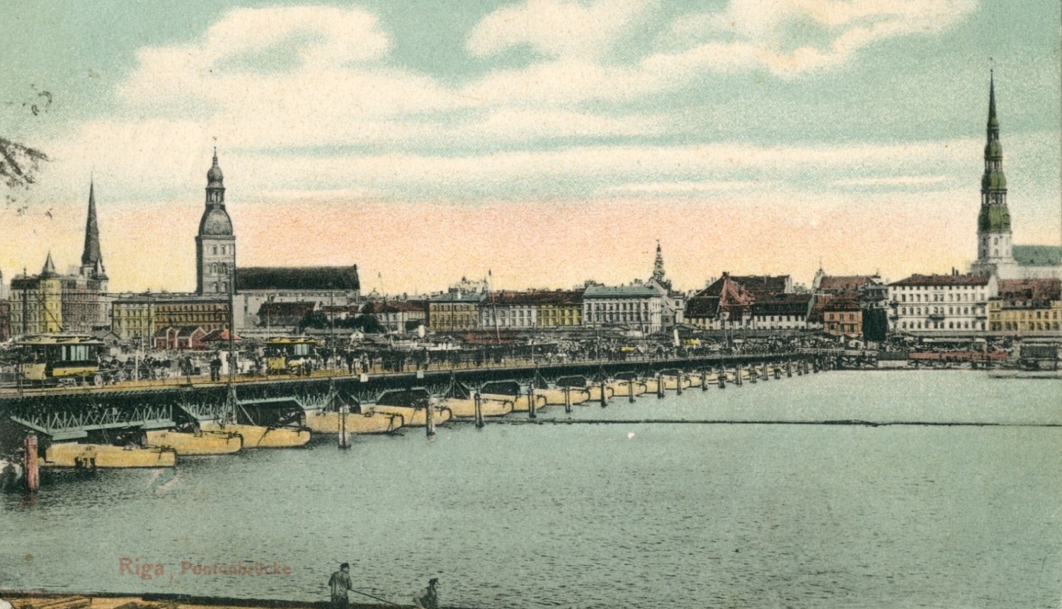 Pastkarte ar Rīgas ainavu: Daugava, pontontilts un vecrīgas siluets