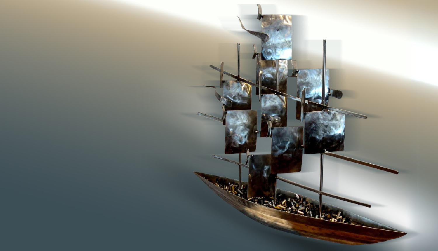 Diasporas tēlnieka Ginta Grinberga skulptūra "Veļu laiva"