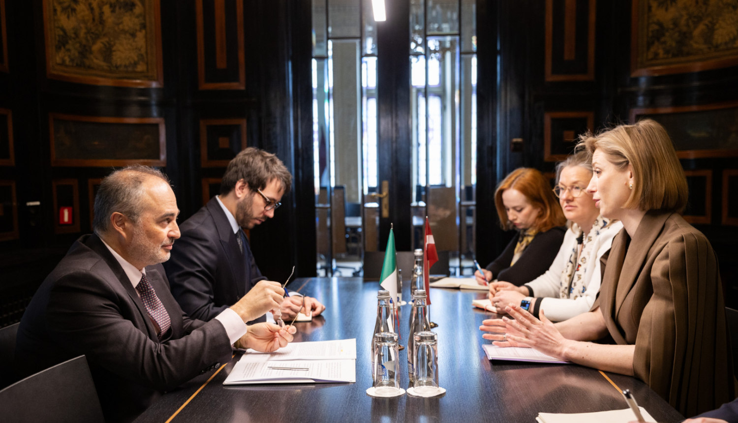 Kultūras ministre Agnese Lāce un ministrijas pārstāvji tiekas ar Itālijas vēstnieku Latvijā
