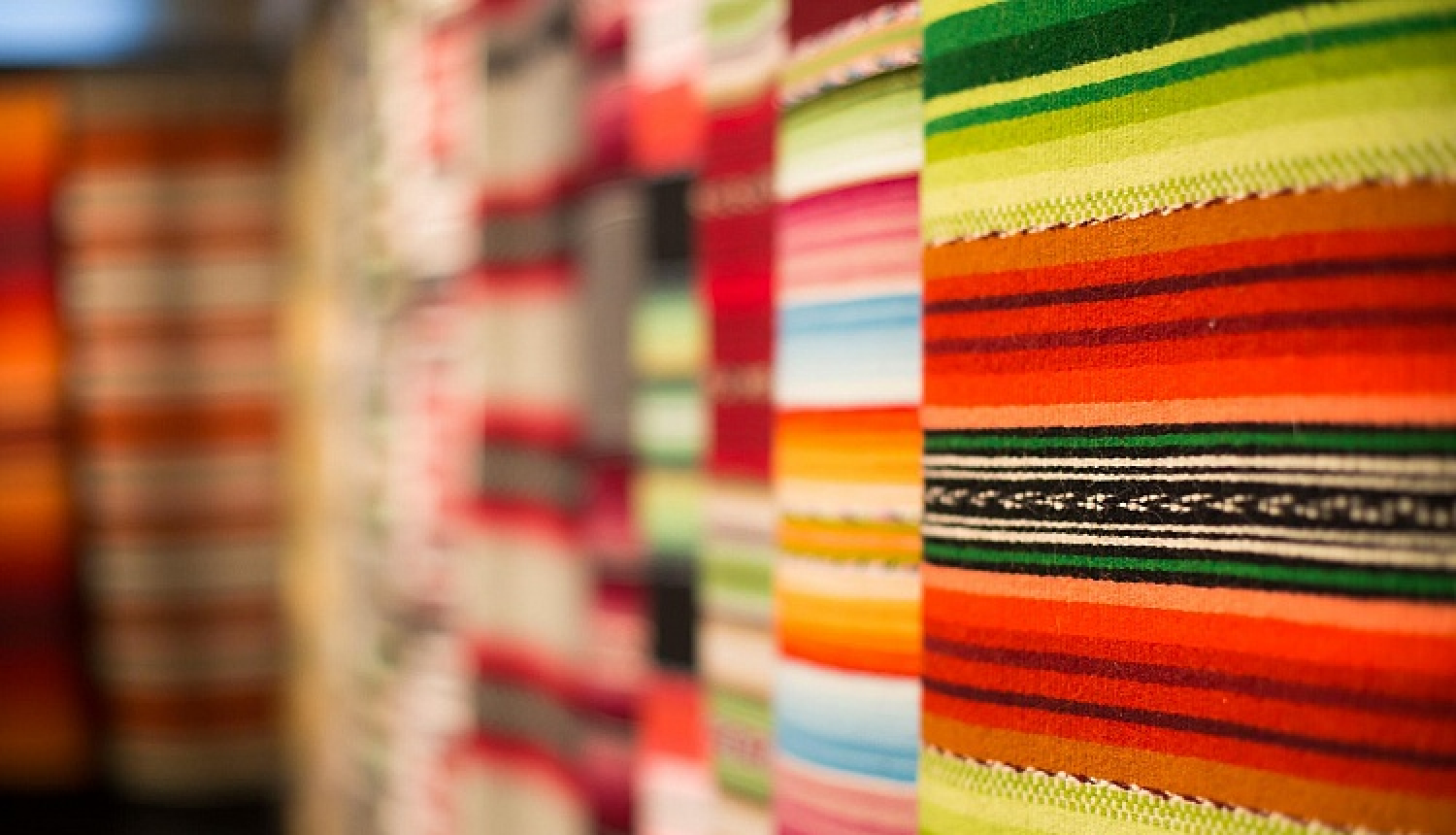 Aicina iesniegt darbus Latvijas novadu tautas lietišķās mākslas izstādei