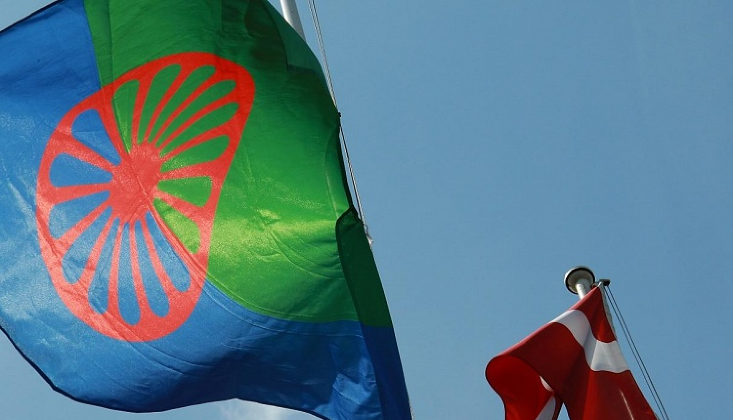 KM izsludina konkursu „Par romu nevalstiskās organizācijas pārstāvja atlasi dalībai pasākumā par romu integrācijas politikas attīstību Eiropas Savienības līmenī”