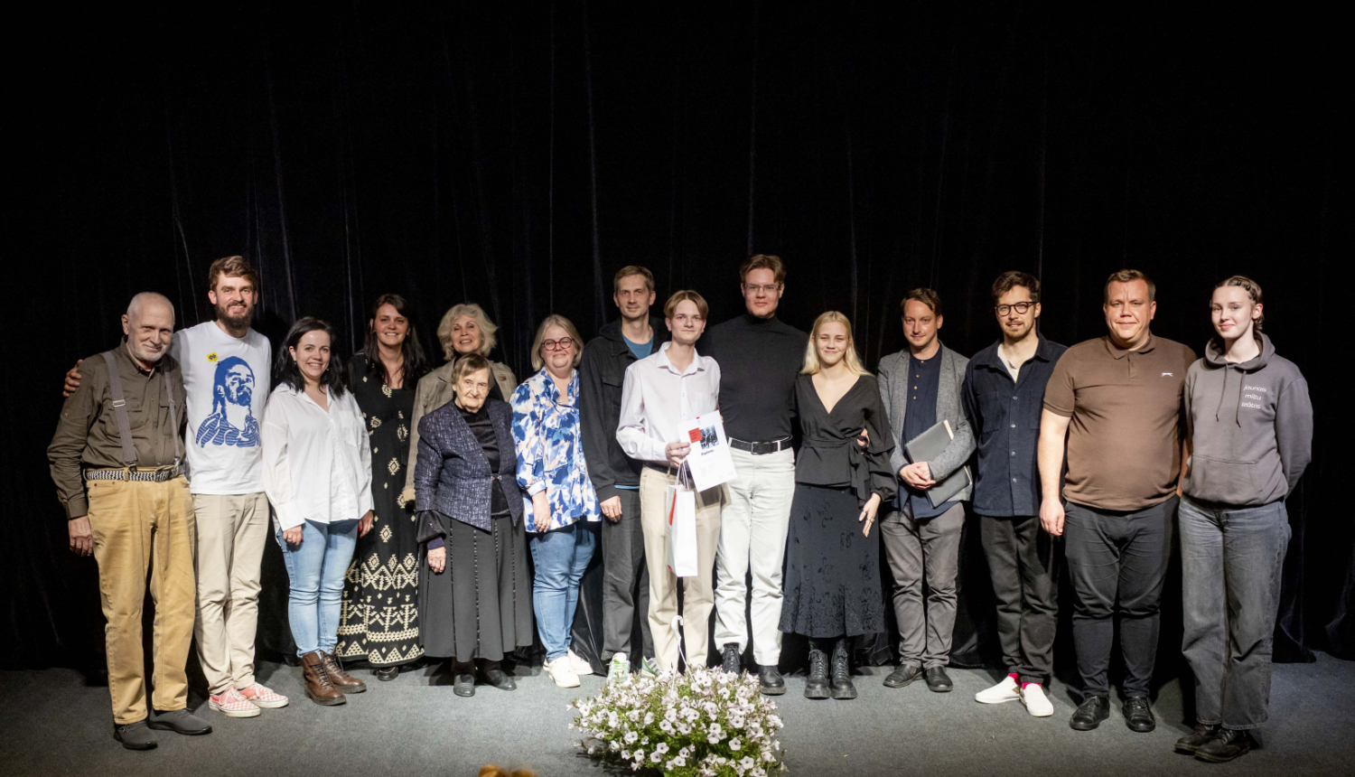 Latvijas amatierteātru skates laureāti. Foto: Didzis Grodzs / LNKC.