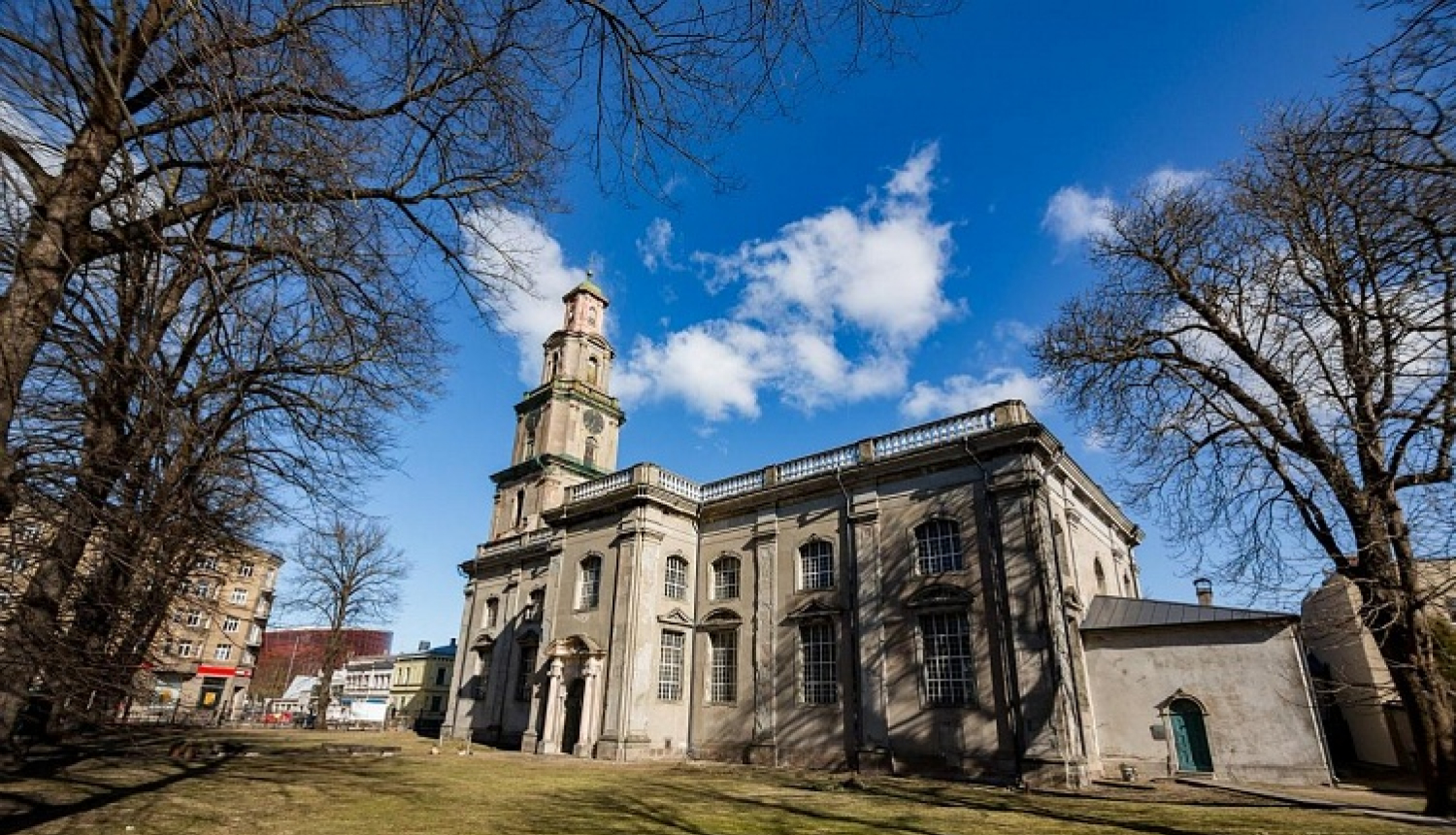 Noslēgts līgums par vērienīga kultūras un dabas mantojuma projekta īstenošanu Dienvidkurzemē