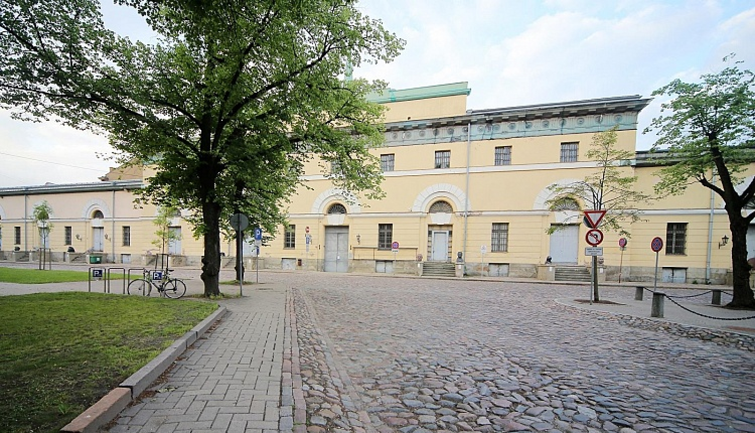 VNĪ izsludina iepirkumu izstāžu zāles „Arsenāls” jumta un fasādes atjaunošanai