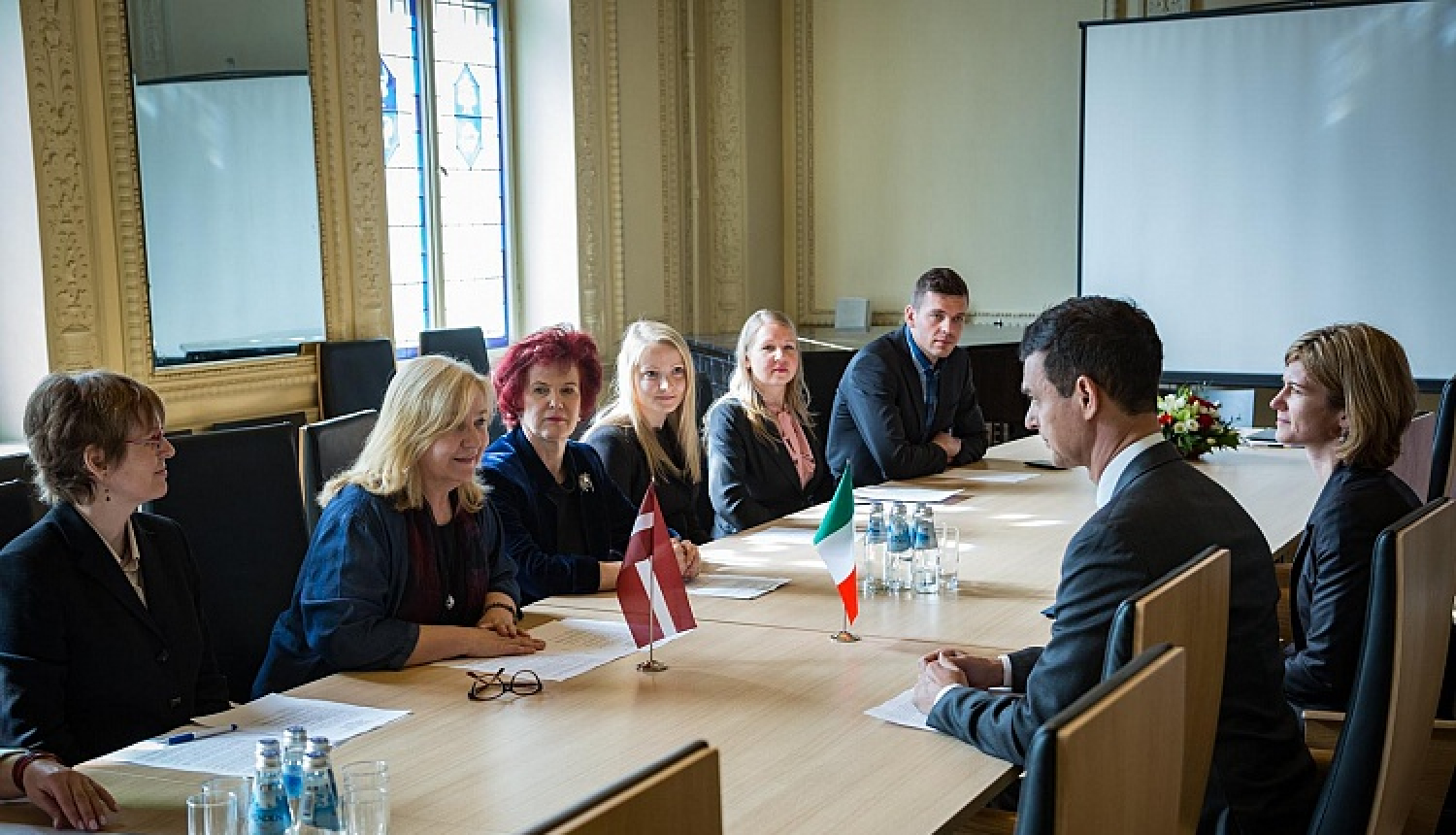 Latvija un Itālija noslēdz vienošanos par sadarbību kultūrā, izglītībā un zinātniskajā darbībā