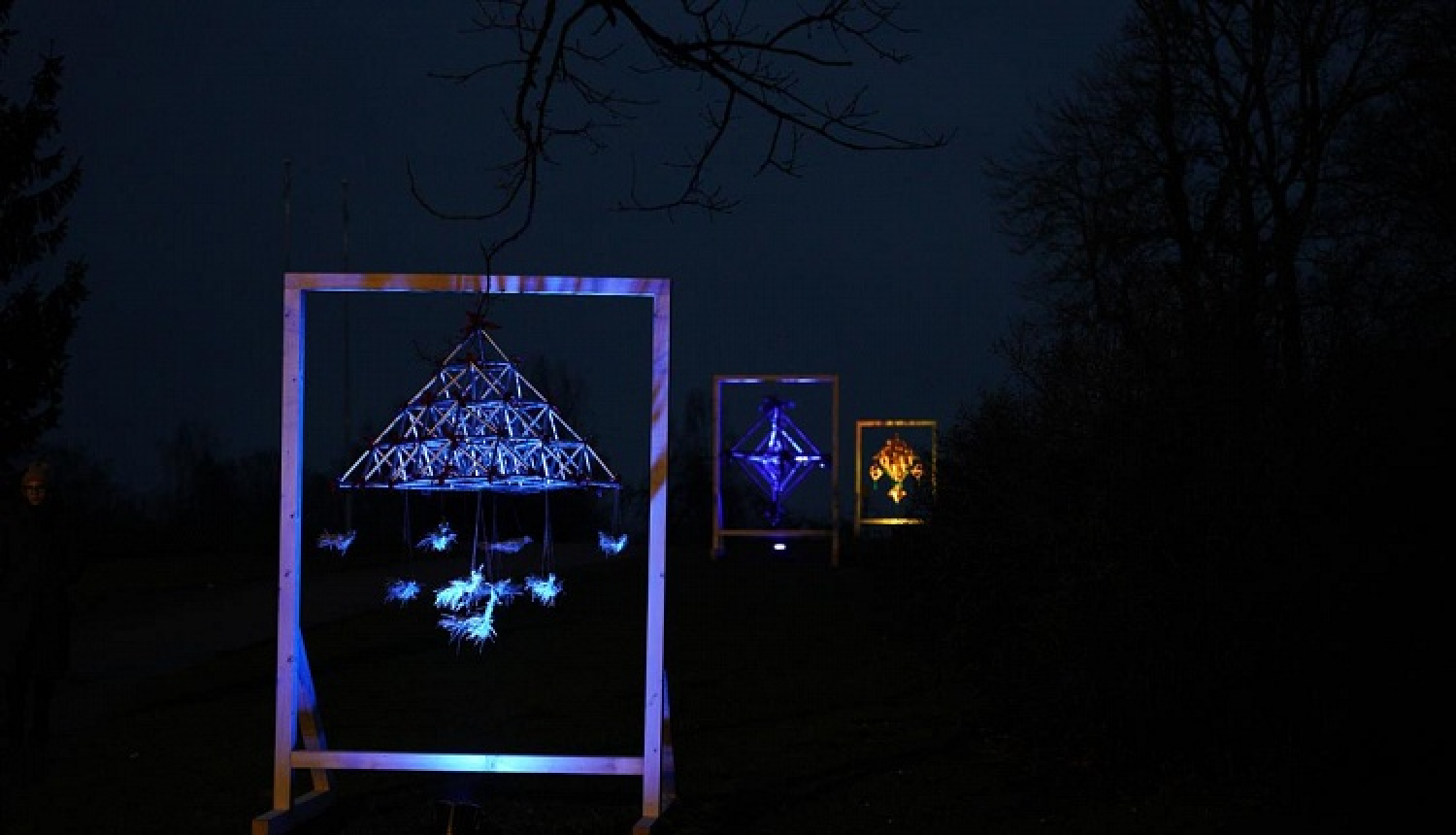 Turaidas muzejrezervātā brīvdabā skatāmi lielformāta puzuri