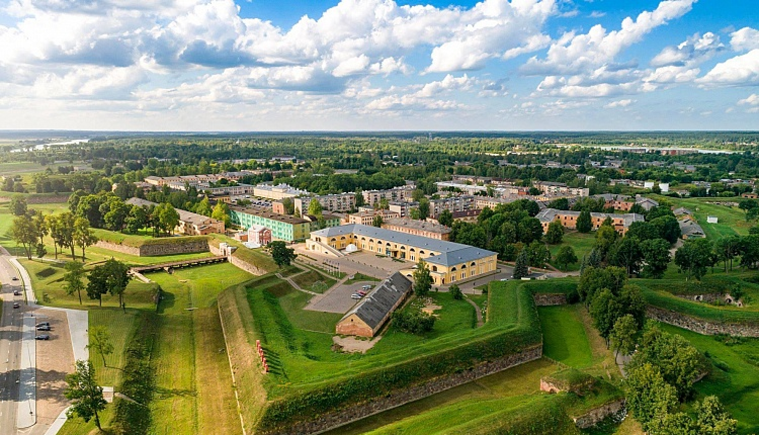 Daugavpils cietoksnī atjaunos bastiona eskarpa sienu