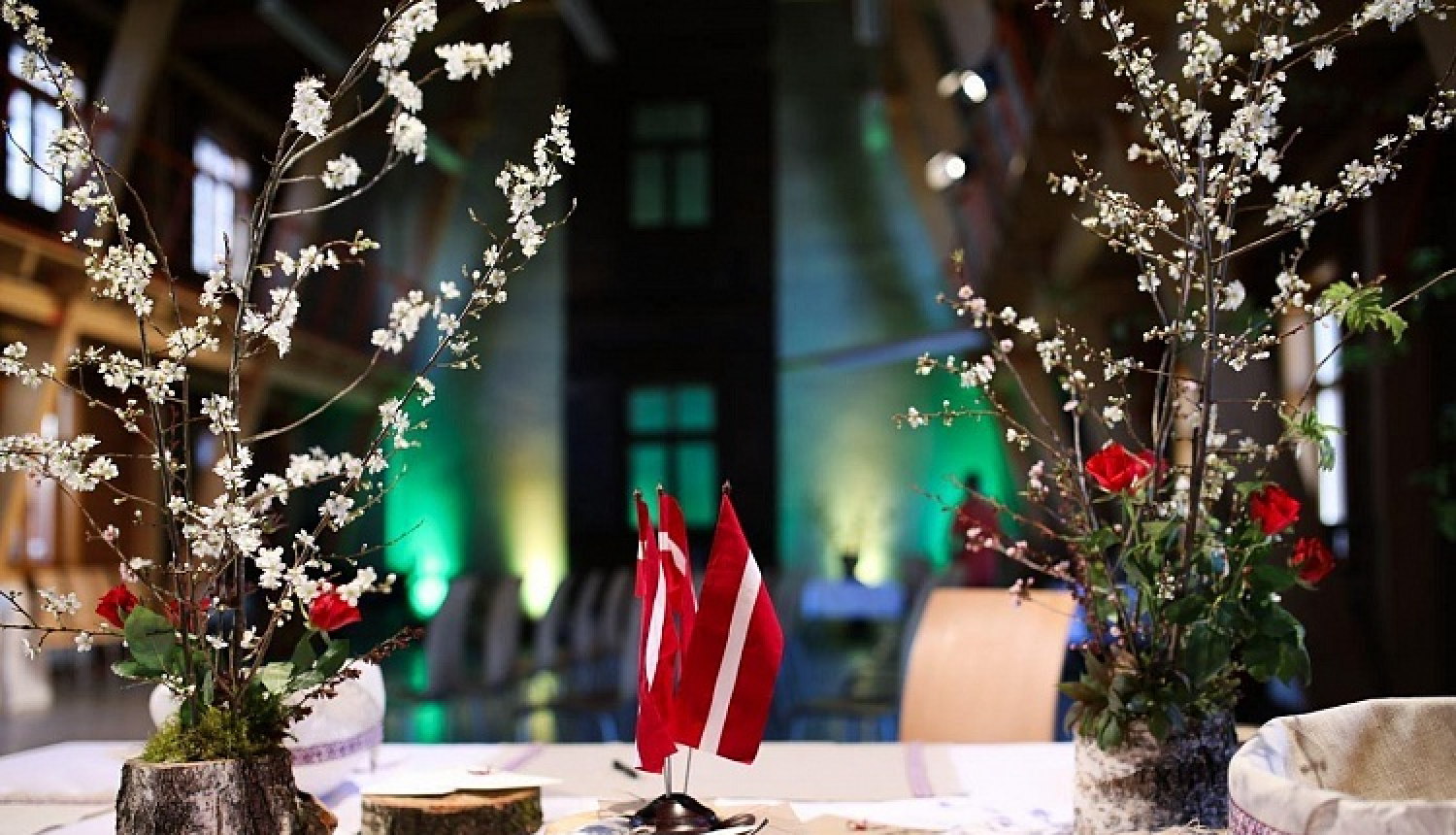 Kultūras ministrija un Latvijas valsts simtgades birojs aicina rīkot Latvijas neatkarības atjaunošanai veltītos „Baltā galdauta svētkus”