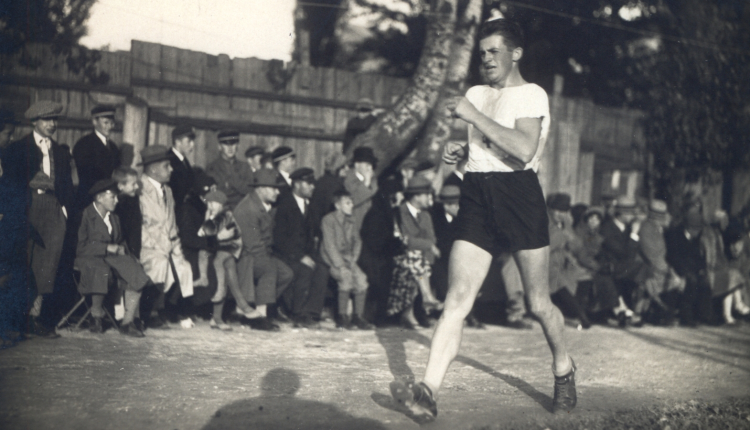 Latviešu soļotājs Jānis Daliņš, foto no Latvijas Sporta muzeja krājuma