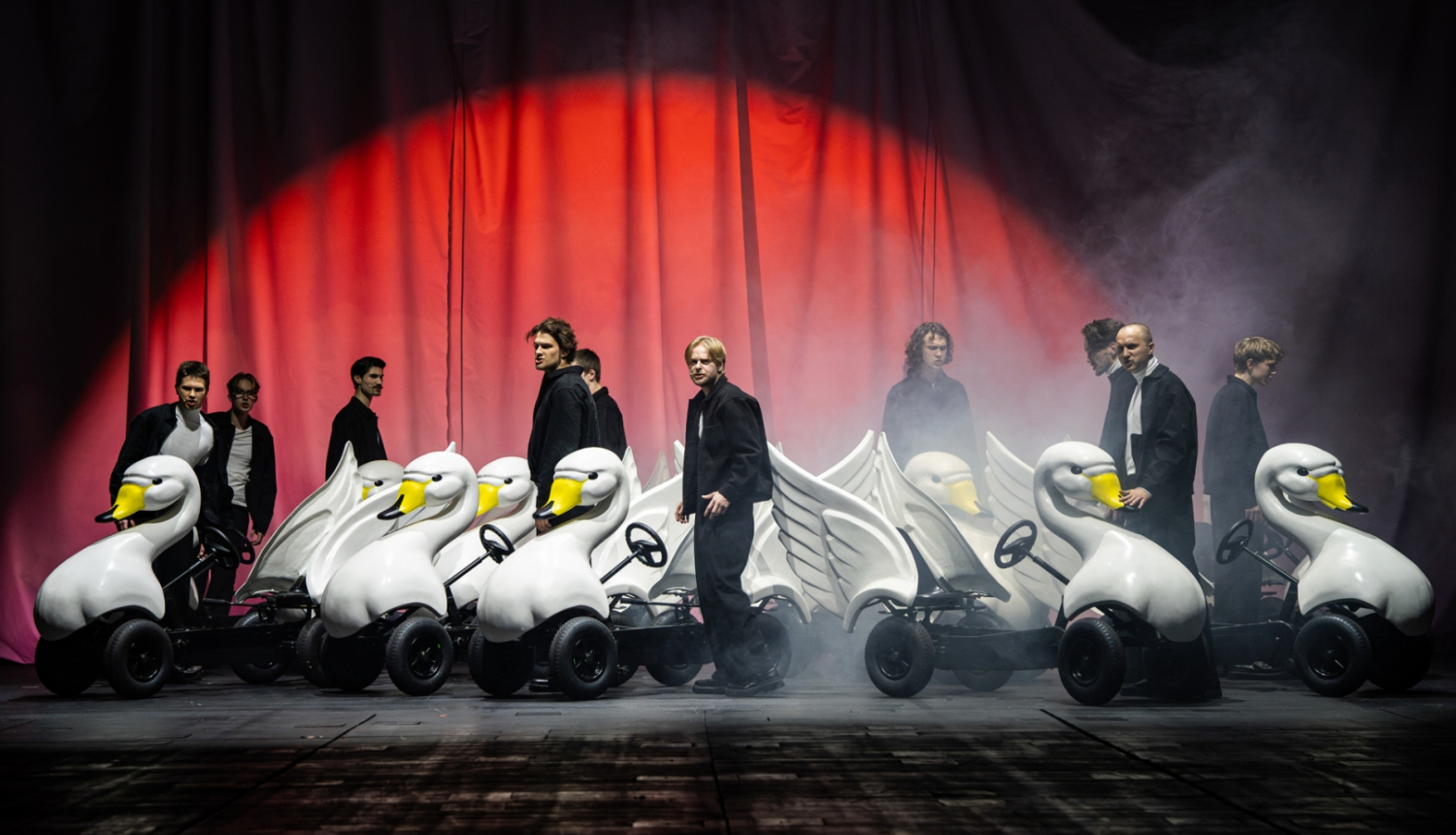 Mūzikls “Meža gulbji”, foto: Marko Rass