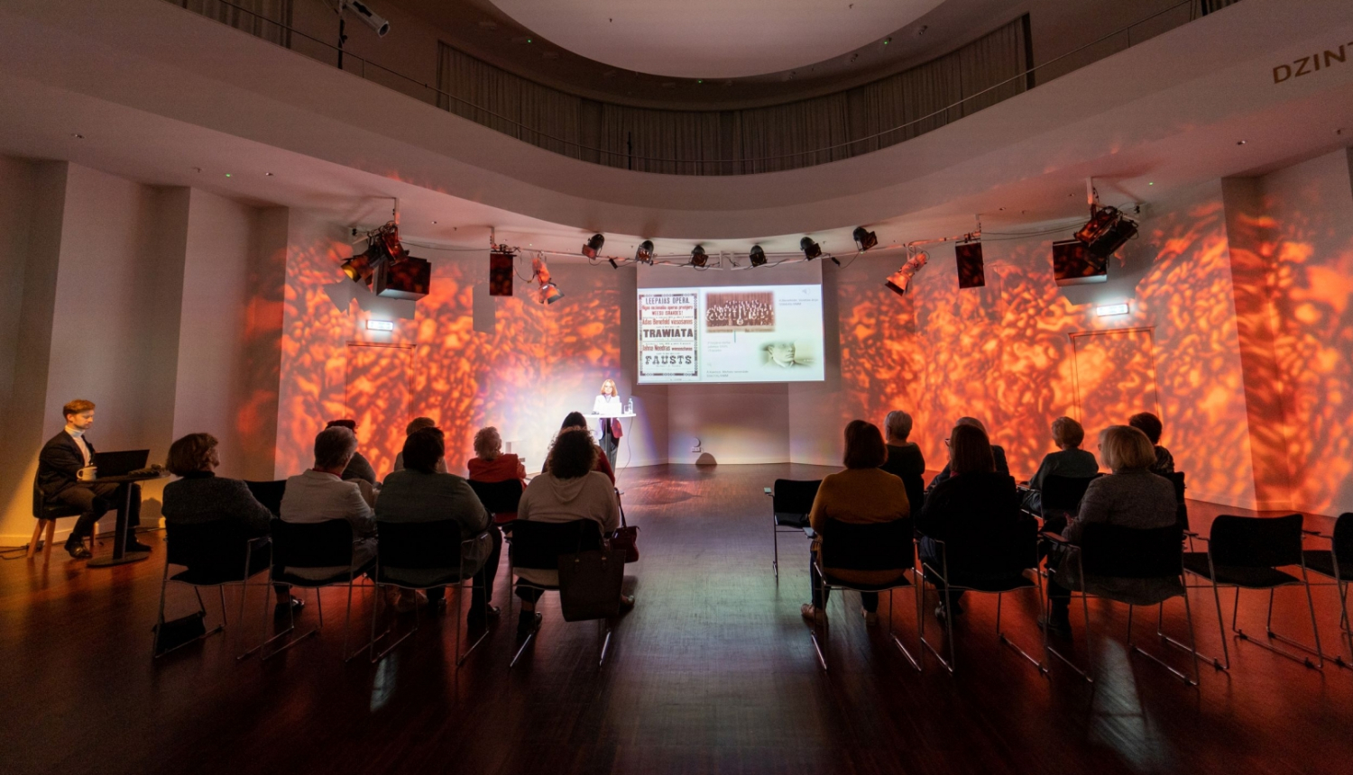 Dzintara muzikālo sarunu kluba lekcija