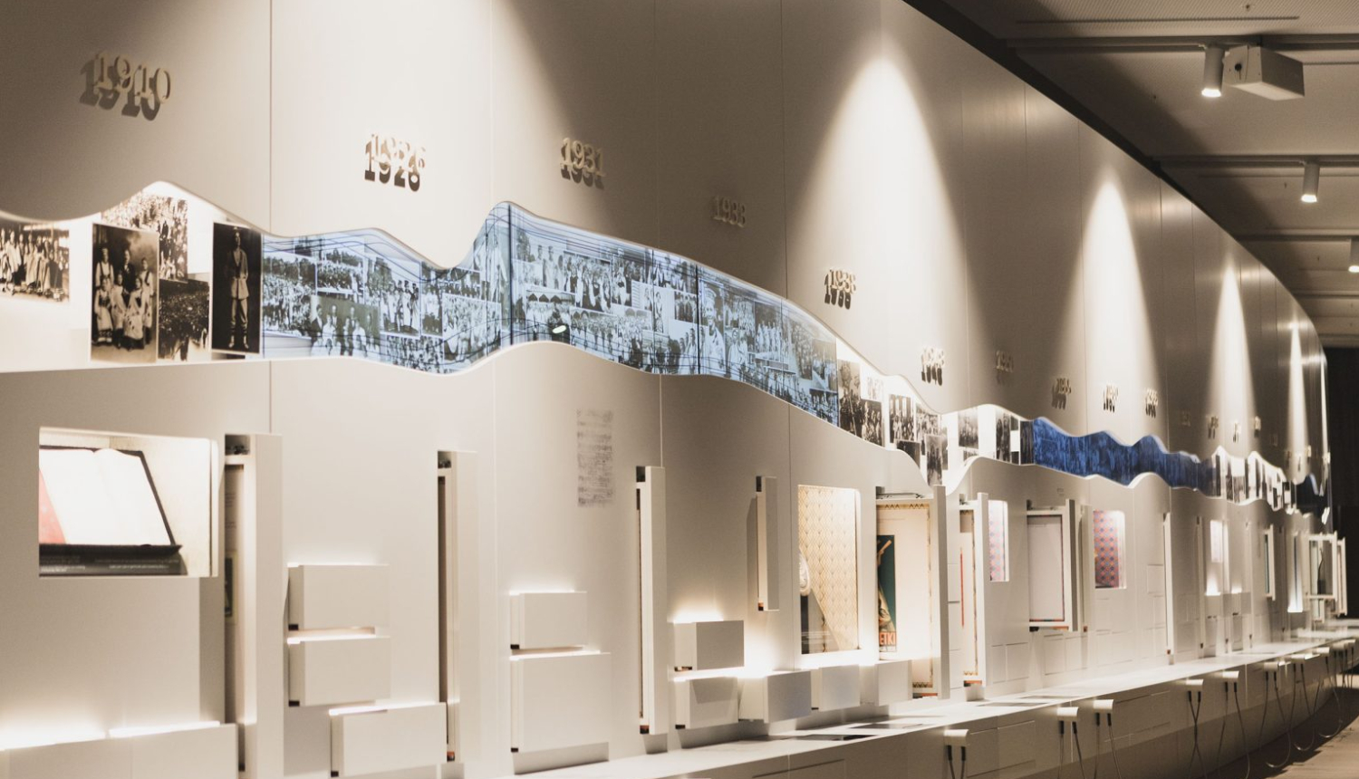 Pastāvīgā ekspozīcija “Dziesmusvētku telpa” Mežaparka Lielajā estrādē