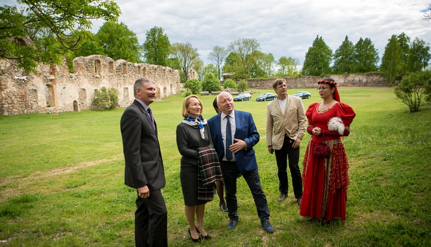 Dace Melbārde slavē dobelniekus par aktīvo iesaisti kultūras dzīves veidošanā