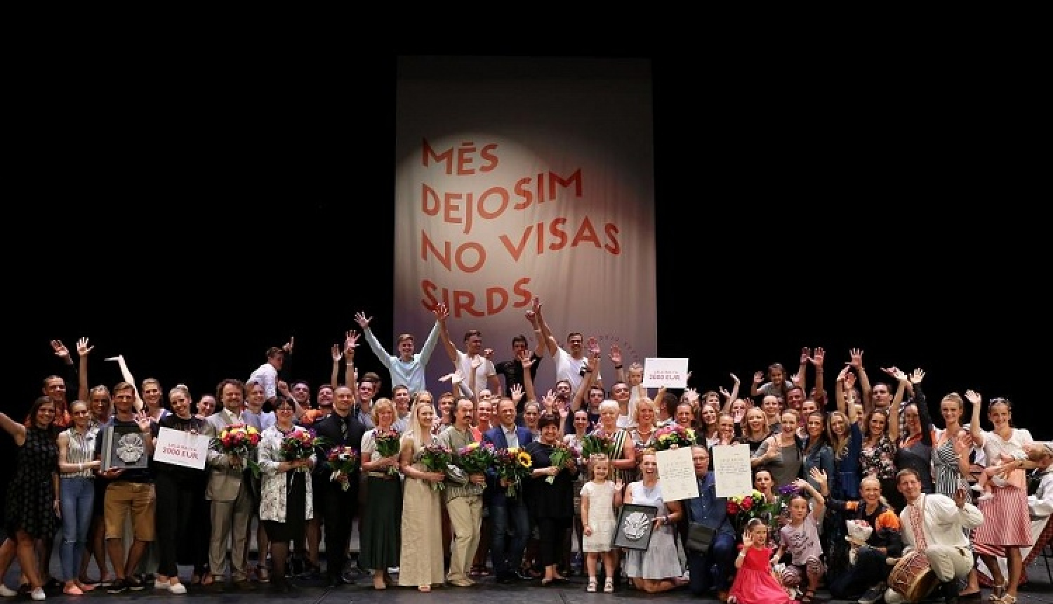 Deju ansamblis “Daiļrade” triumfē deju kolektīvu konkursā un iegūst abas Lielās balvas – A un D grupās