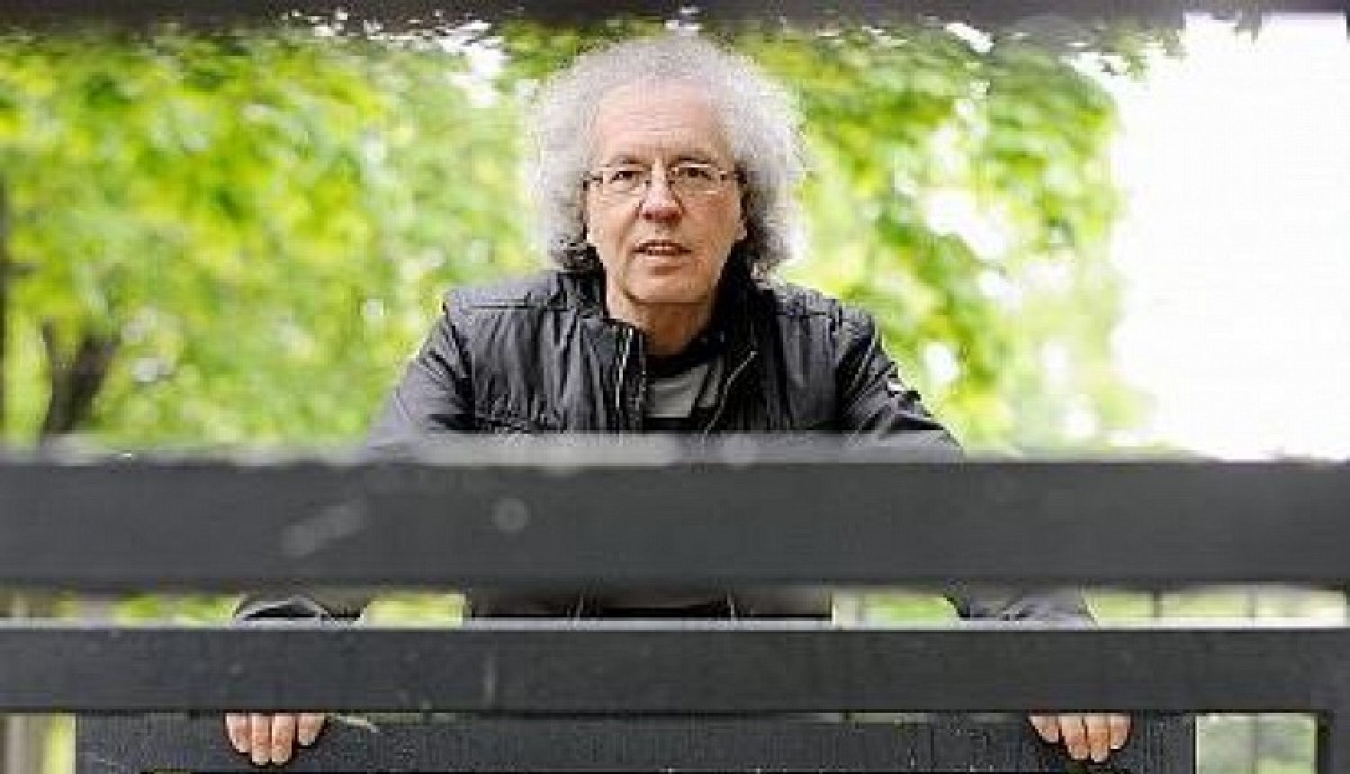 Dekoratīvās mākslas un dizaina muzejā norisināsies Guntara Godiņa dzejas un atdzejas vakars "Rīts uzzīmē mūsu sejas…"