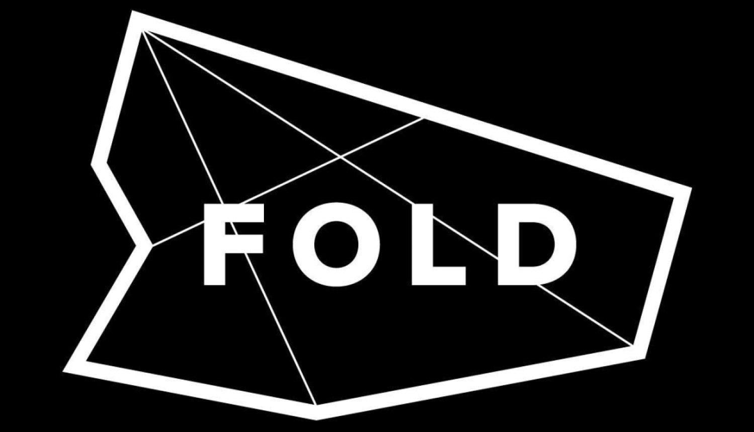 Uz melna fona ar baltu līniju zīmēta neregulāra figūra, centrā uzraksts: FOLD