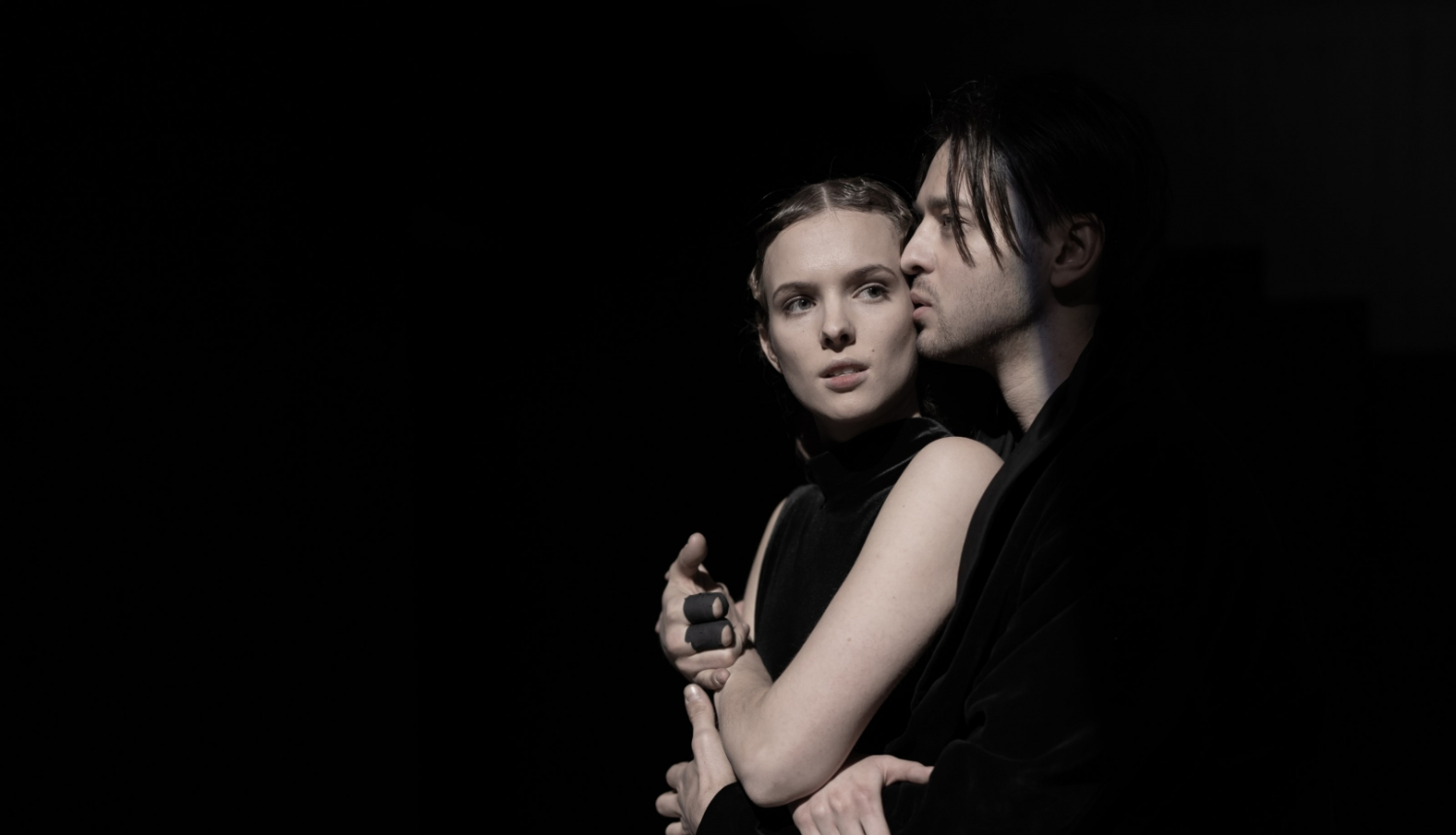 Valmieras drāmas teātra izrāde “Sēras piestāv Elektrai”, foto: Mārtiņš Vilkārsis