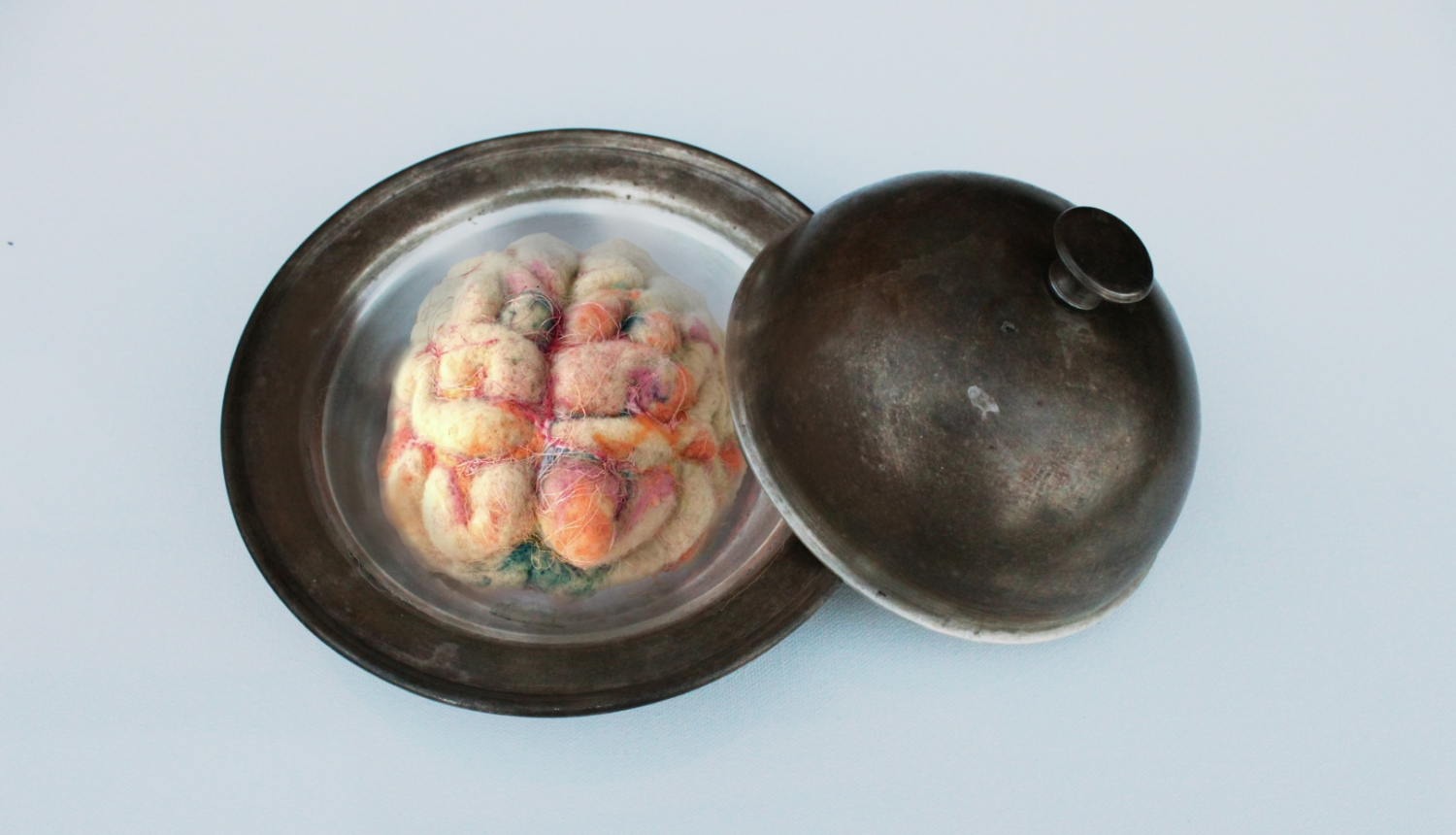 LMA izstādes vizuālais materiāls.