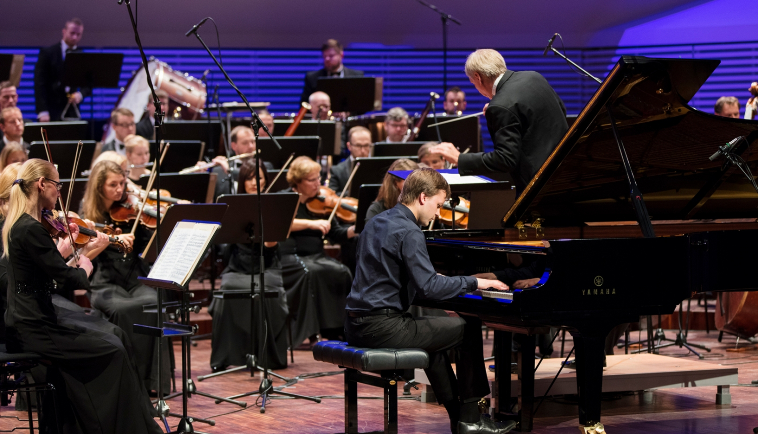 Mūziķi uz skatuves