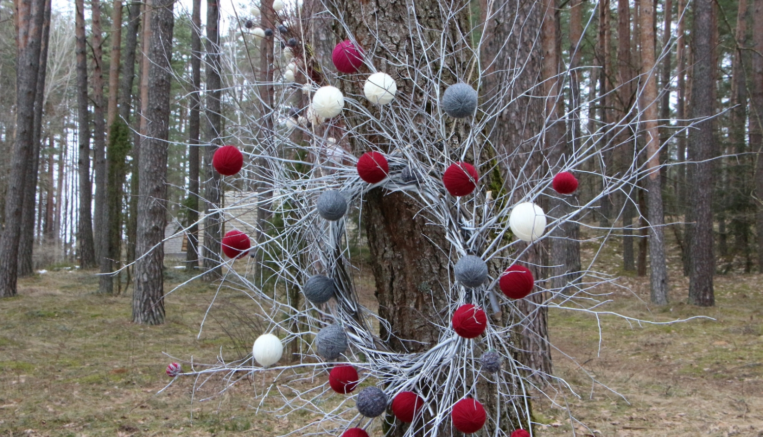 Latvijas Etnogrāfiskais brīvdabas muzejs pavasarī, foto: Undis Veisbuks