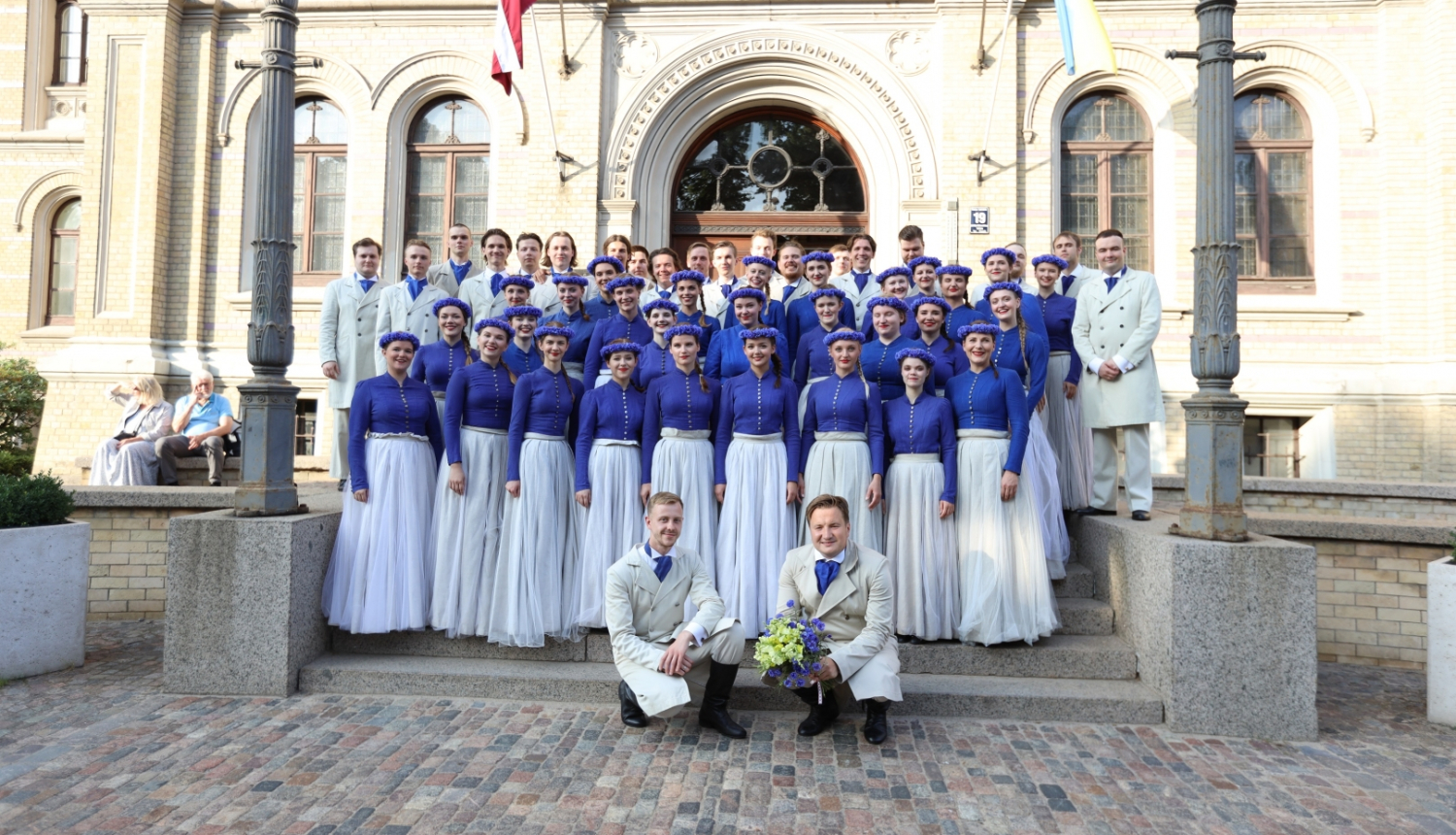 Jauniešu koris KAMĒR...