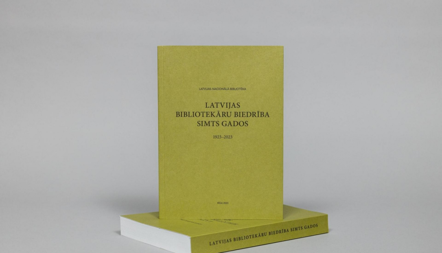 Izdevums “Latvijas Bibliotekāru biedrība simts gados”