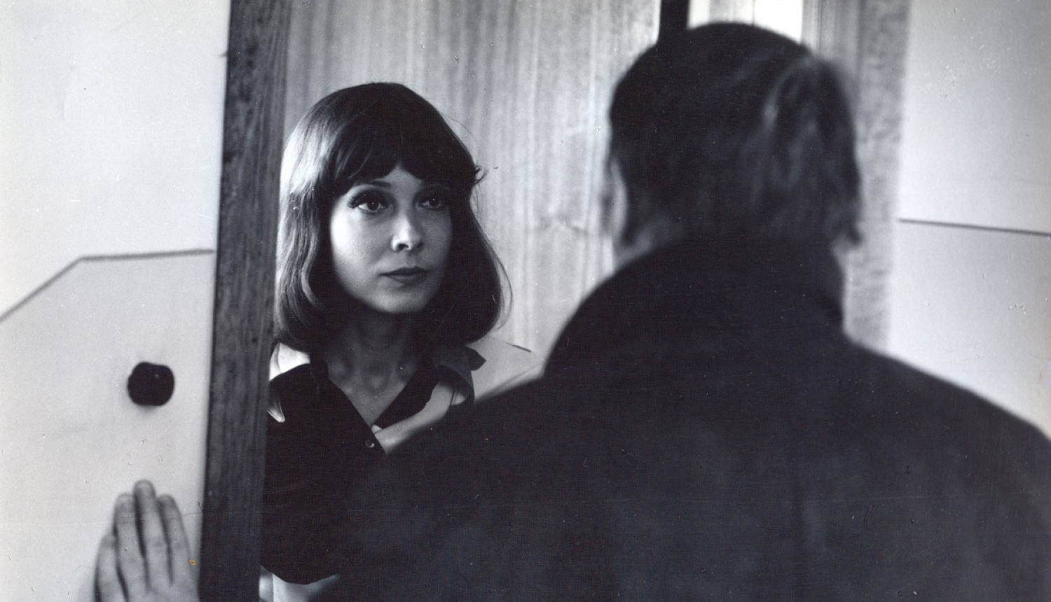 Aktrise Astrīda Kairiša, foto: Ludmila Tjurina, Rīgas Kino muzeja arhīvs