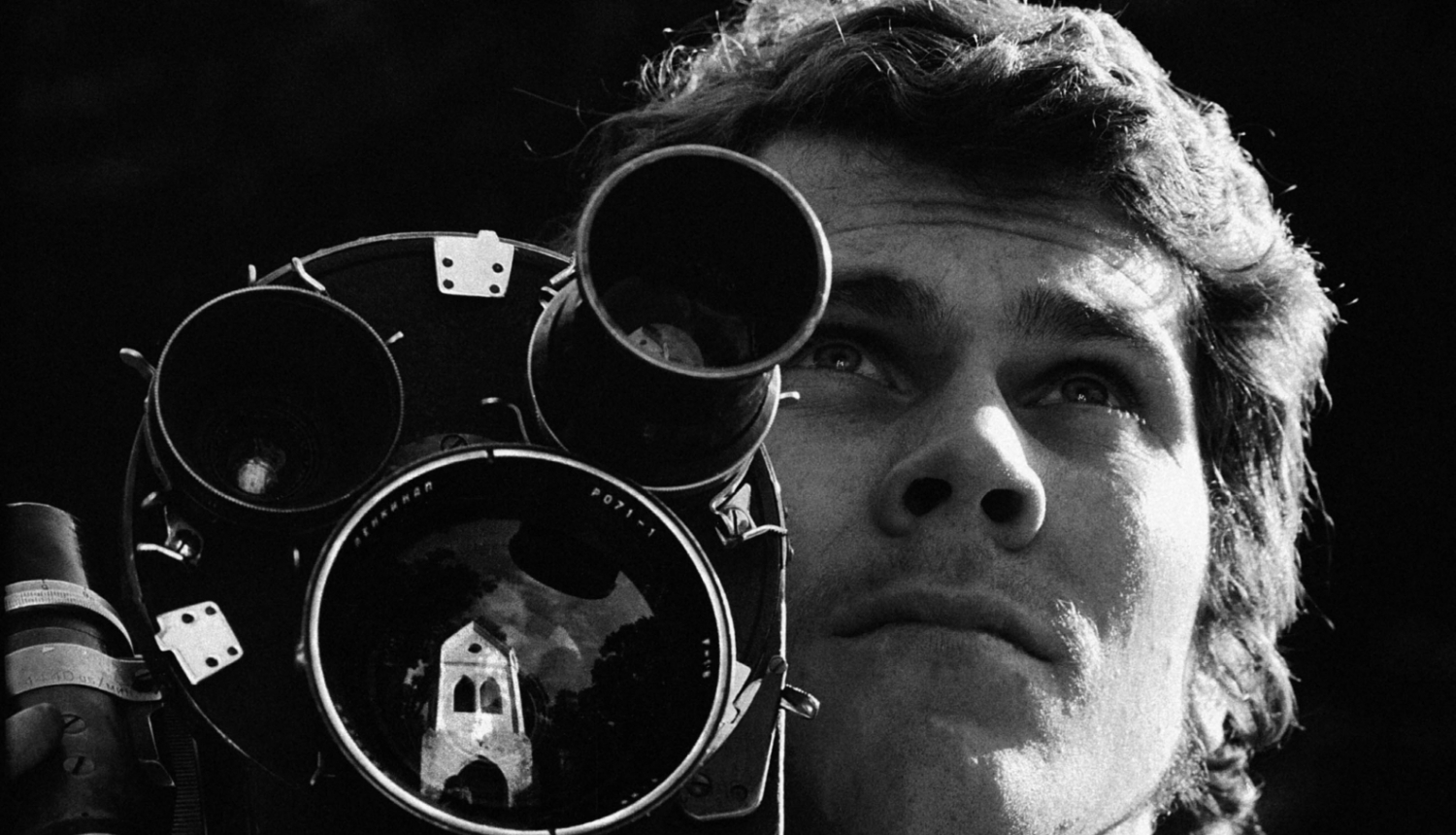 Kinooperators un režisors Juris Podnieks un kinokamera