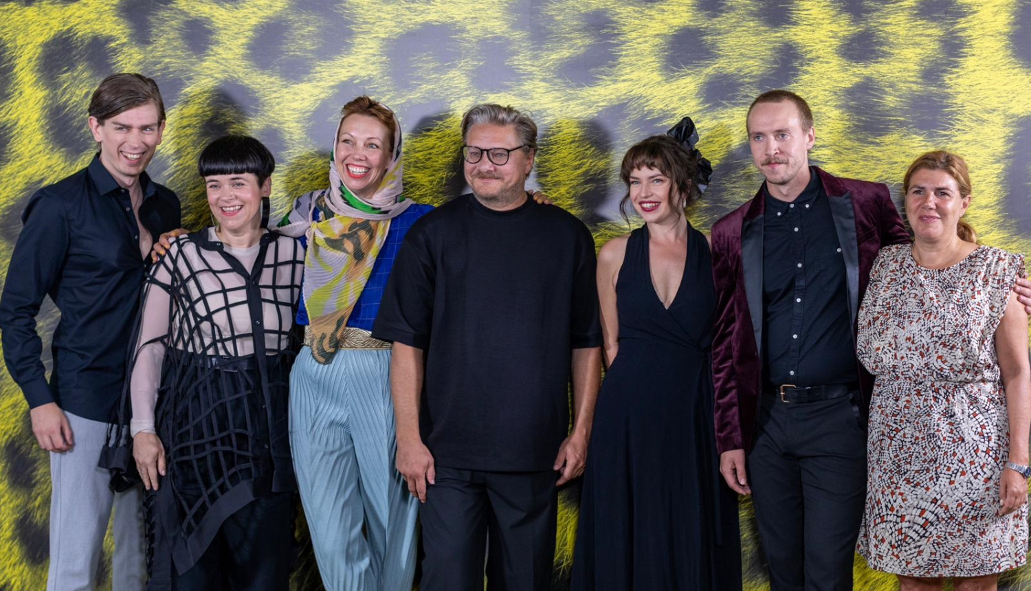 Filmas komandas pirmizrādes kopbilde, foto: Liisbet Valdoja